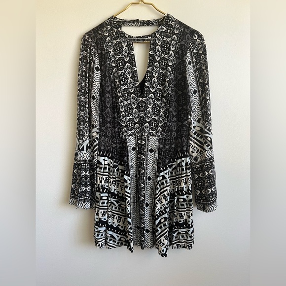 Free People BIk Multi Split Cuff Pullover
Dress / Tunic Sz 0 - Picture 3 of 12